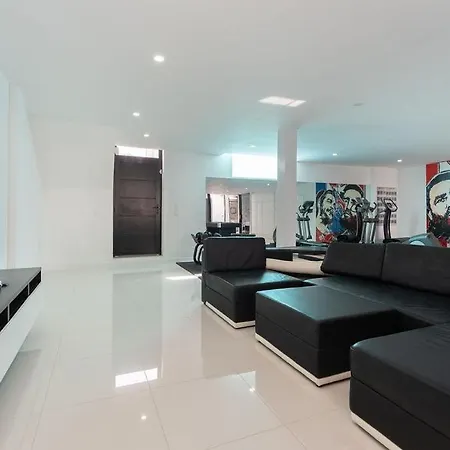 Villa Art & Design Tauro Pool Wi-fi Bbq *